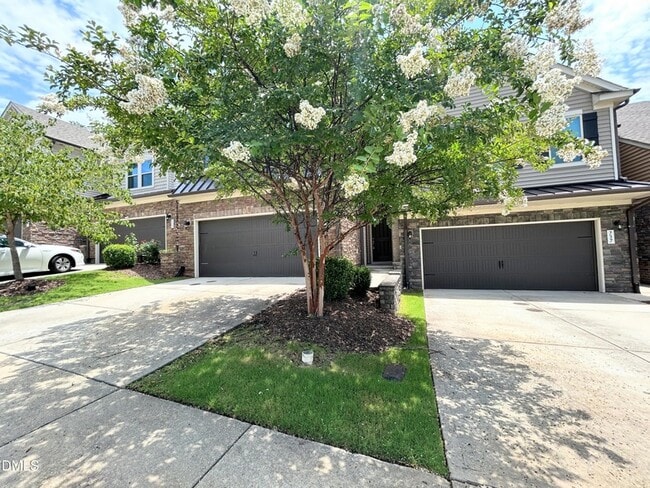 Building Photo - 735 Lampwick Ln