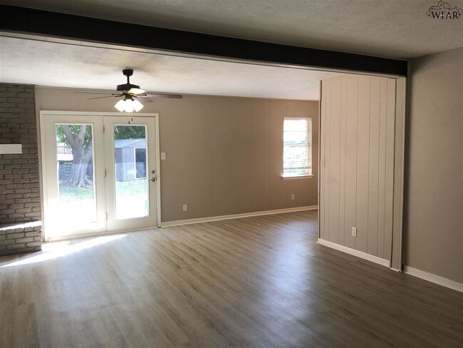 Foto del edificio - 4610 Hollandale Ave