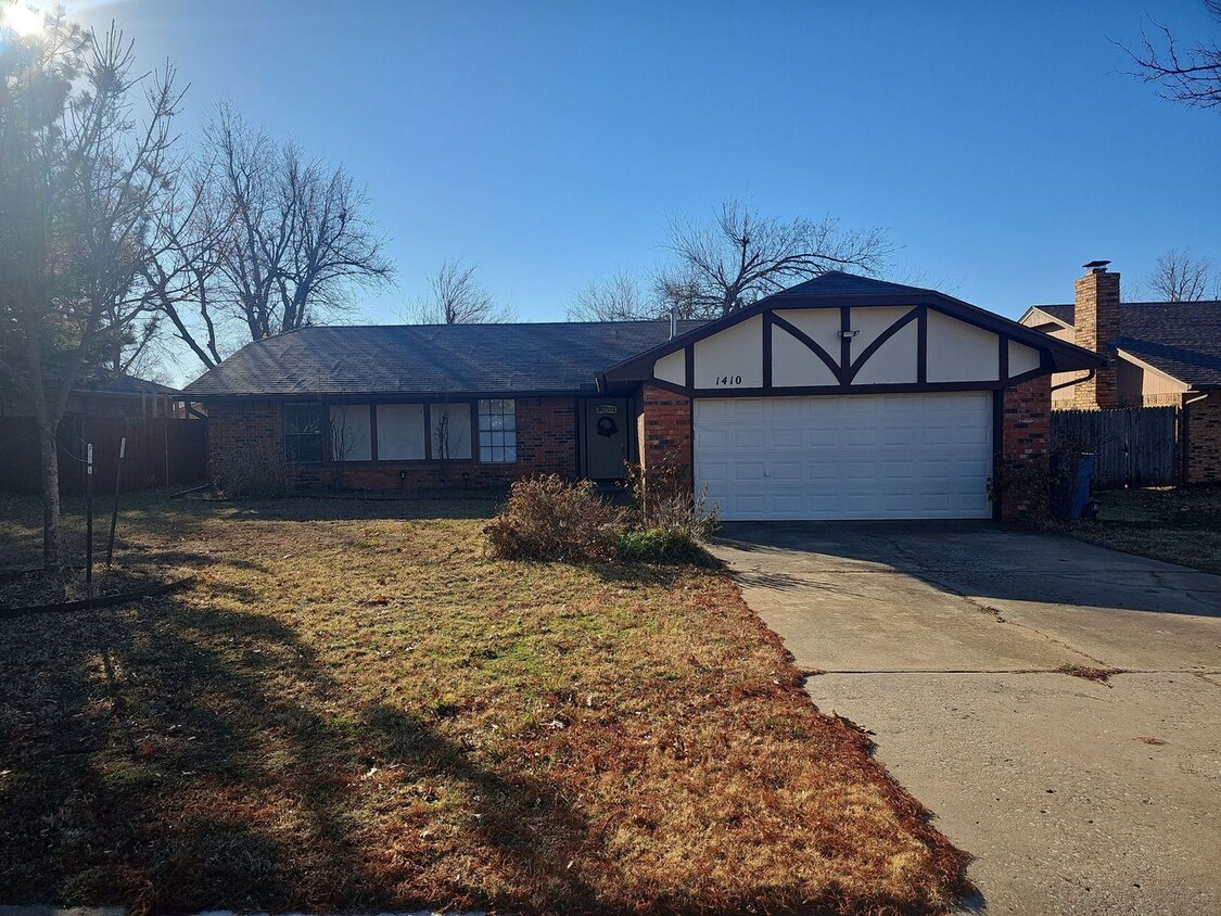 Foto del edificio - Very Nice 3 bedroom 2 bath home in Edmond ...