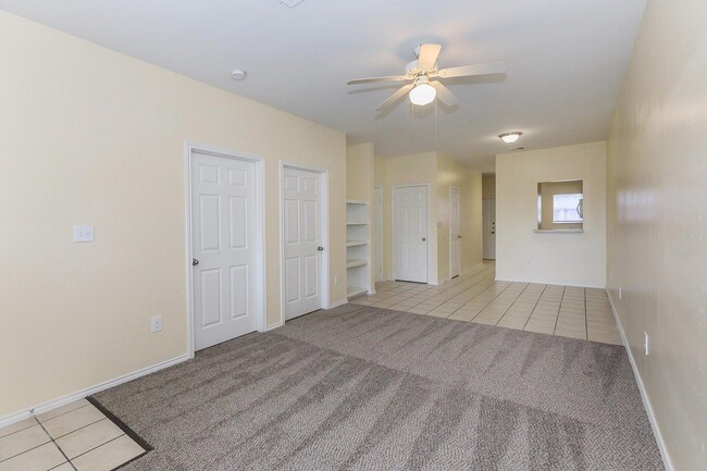 Foto del edificio - 9257 Somerset Rd