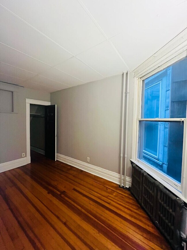 Building Photo - 223 Western Ave