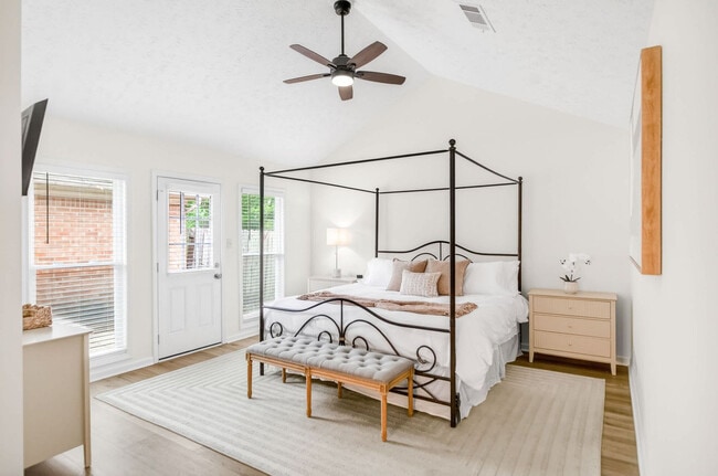 Building Photo - 6536 Monmouth Mews