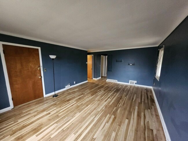 Building Photo - 24750 Lakeshore Blvd