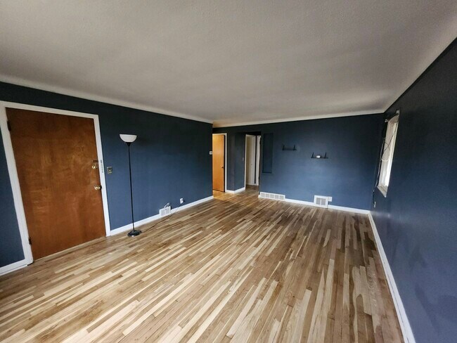 Foto del edificio - 24750 Lakeshore Blvd