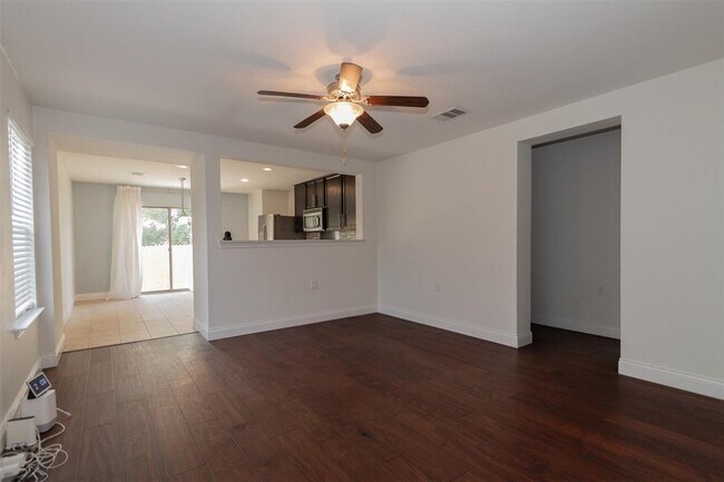 Foto del edificio - 8801 Edmundsbury Dr