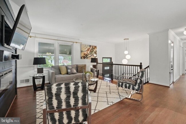 Building Photo - 7910 Bayberry Dr