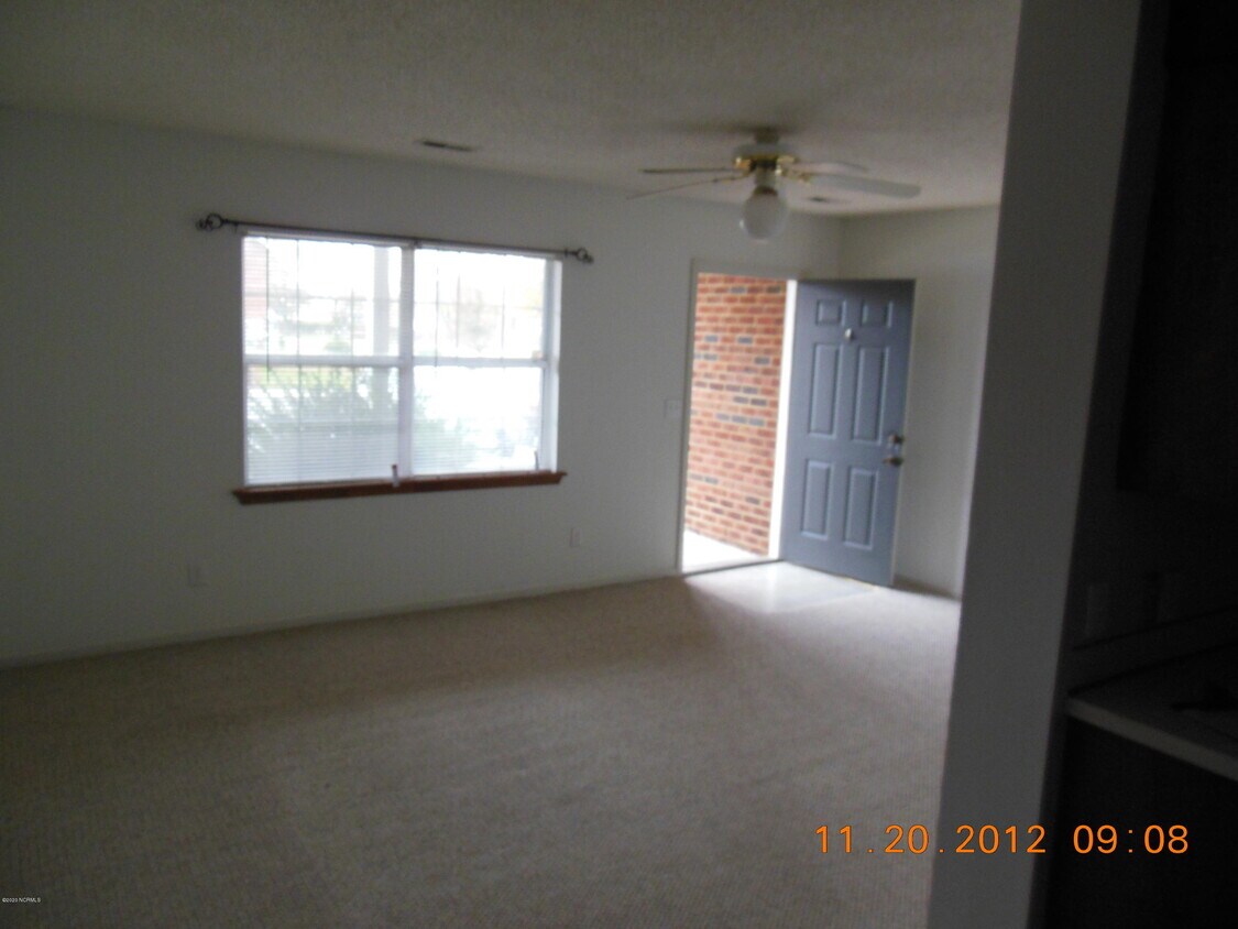 Foto del edificio - 1217 E Fire Tower Rd