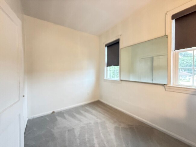 Foto del edificio - 305 4th Ave