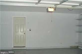 Building Photo - 325 Bald Eagle Way