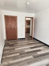 Building Photo - 604 2nd St