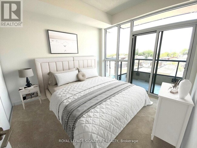 Photo du bâtiment - 1603 Eglinton Ave W