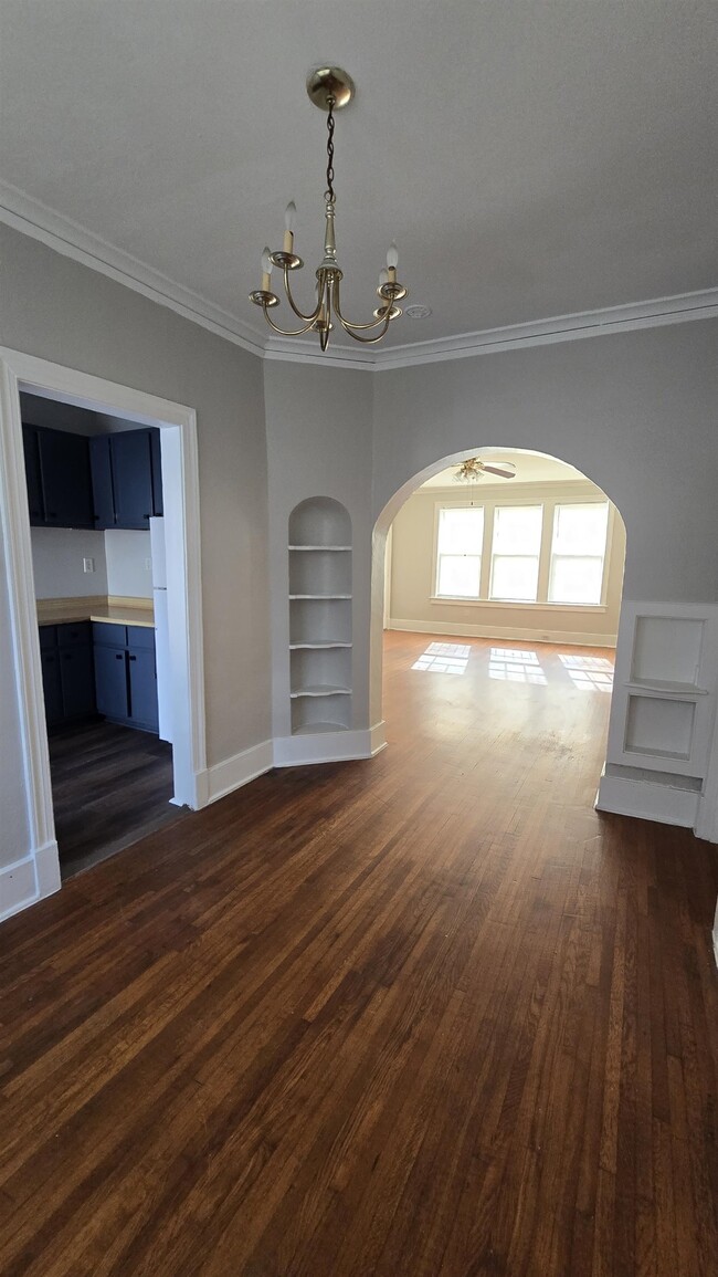 Building Photo - 191 N Avalon St