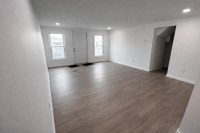 Foto del edificio - 100 Lake Ave