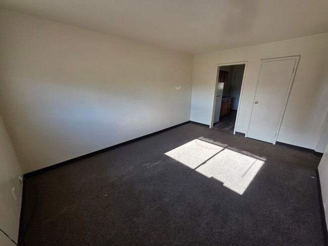 Foto del edificio - 510 E Pittsburgh McKeesport Blvd