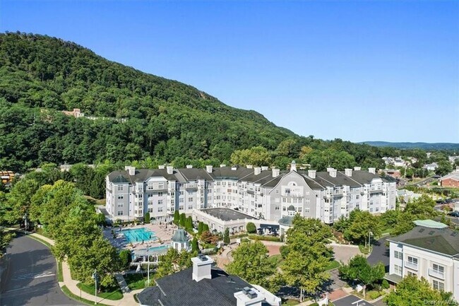 Foto del edificio - 1309 Round Pointe Dr