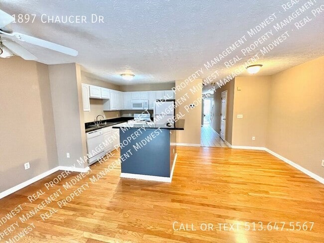 Building Photo - 1897 Chaucer Dr