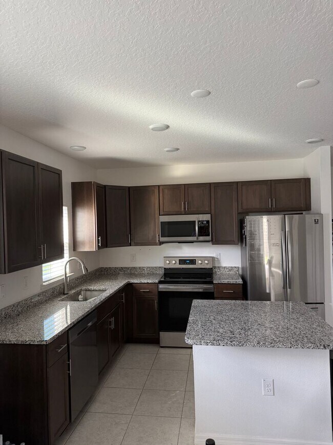 Foto del edificio - Beautiful 3 Bedroom, 2 Bath Home