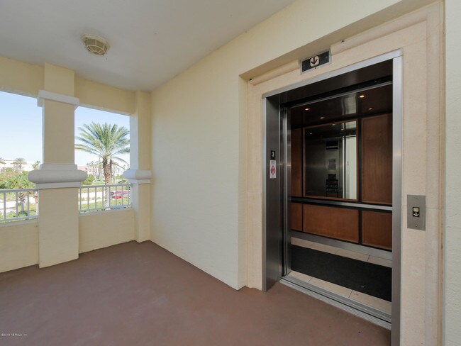 Foto del edificio - 415 N Ocean Grande Dr