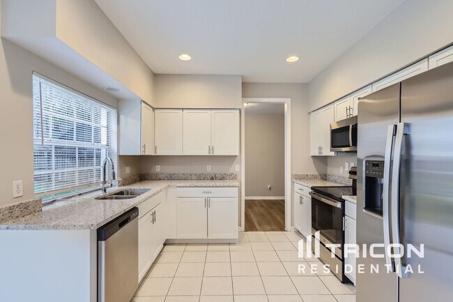 Foto del edificio - 832 Garden Glen Loop