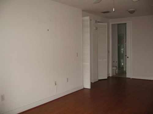 Building Photo - 1343 SW 4th Ct