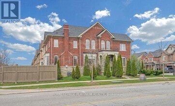 Building Photo - 2 Pelee Ave