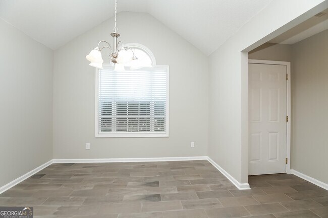Foto del edificio - 10109 Deep Creek Dr