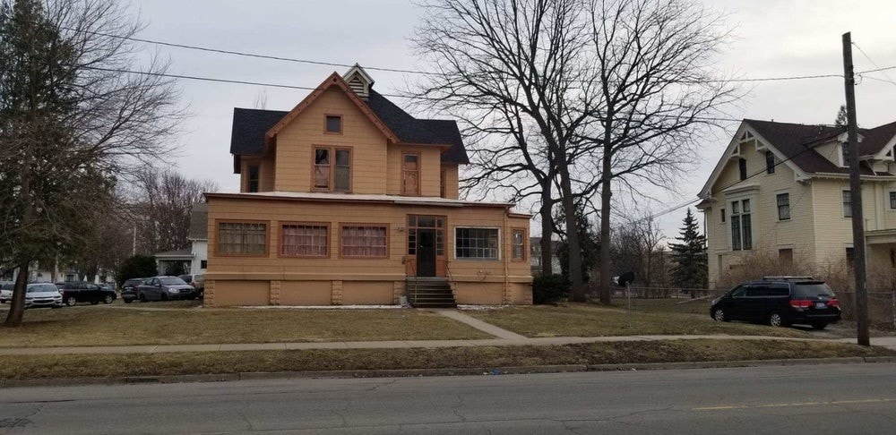 Primary Photo - 601 W Midland St