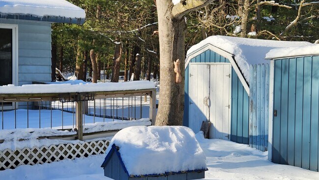 Storage barn - 2796 E McMillan Rd