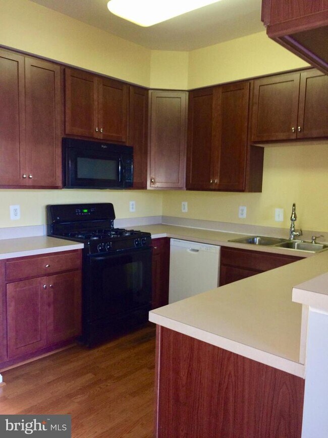 Foto del edificio - 1850 Cedar Cove Way