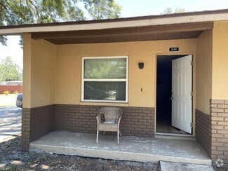 Building Photo - 839 Lyndhurst St