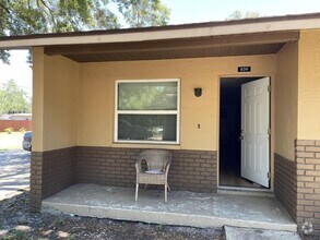 Building Photo - 839 Lyndhurst St