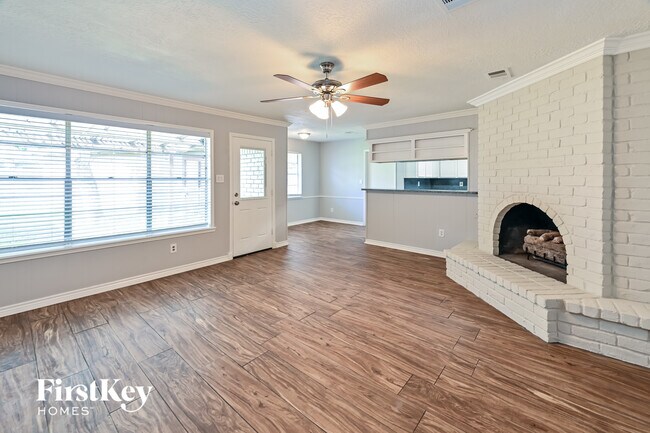 Foto del edificio - 11907 Cedarcliff Dr