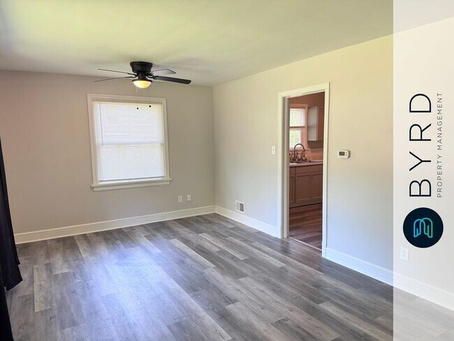 Building Photo - 5231 Rockland Rd