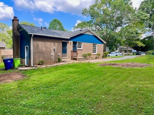 Building Photo - 905 Shiloh Ct