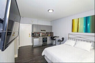 Building Photo - 3710 Collins Ave