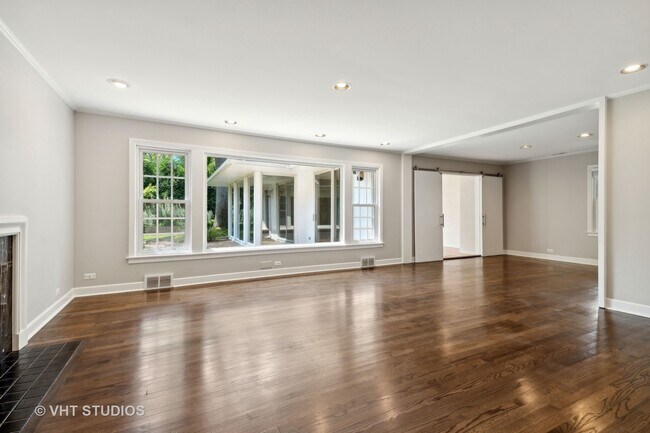 Building Photo - 1082 Old Elm Ln