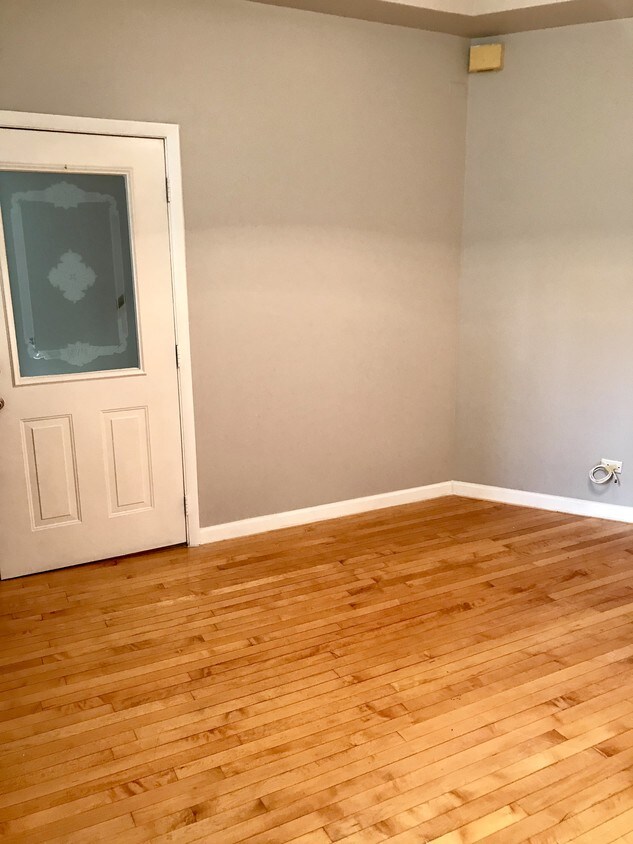 Foto principal - 806 S Leavitt St