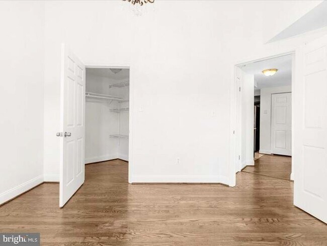 Foto del edificio - 723 S Charles St