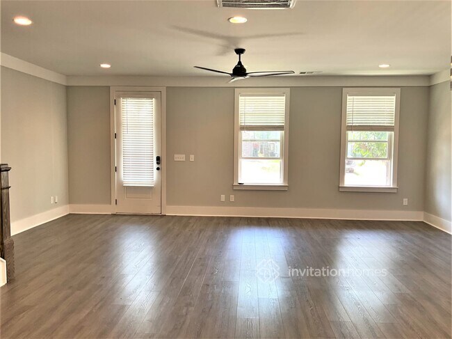 Foto del edificio - 261 Founders Ln