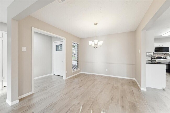 Building Photo - 22811 Cranberry Trail