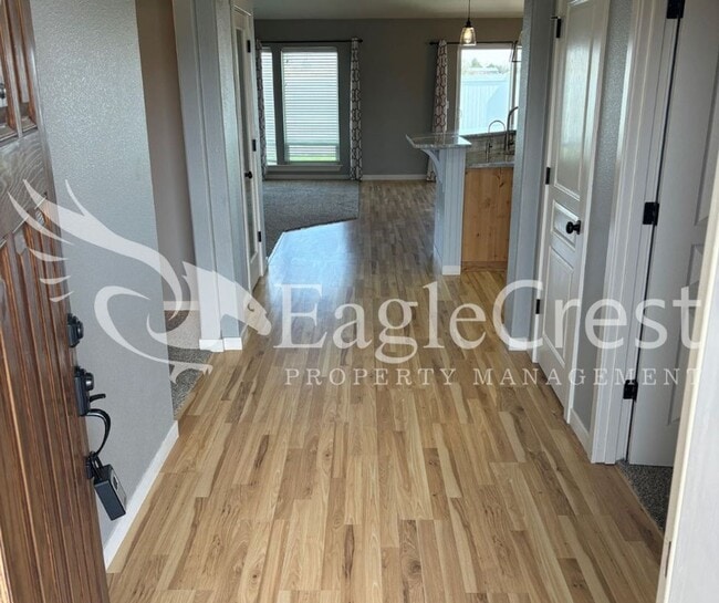 Foto del edificio - Three Bedroom Single Family Home located in new Hermiston Development