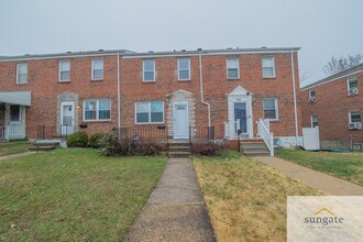 Building Photo - 8533 Oak Rd