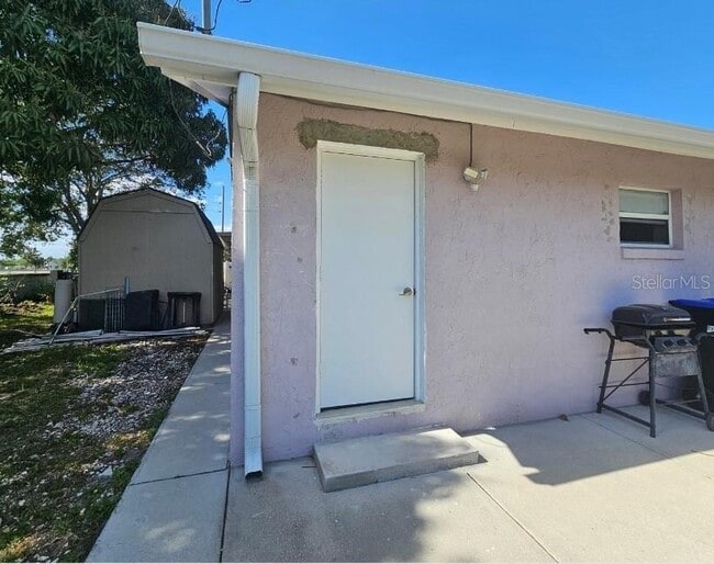 Building Photo - 12046 Saffron Ct
