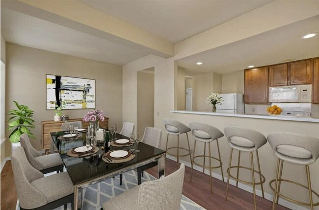 Building Photo - 3861-3869 McRee