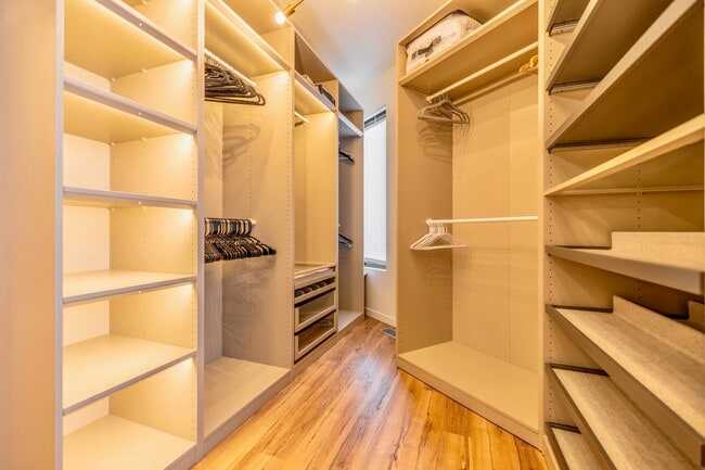 Photo du bâtiment - 234 Wellington Cres