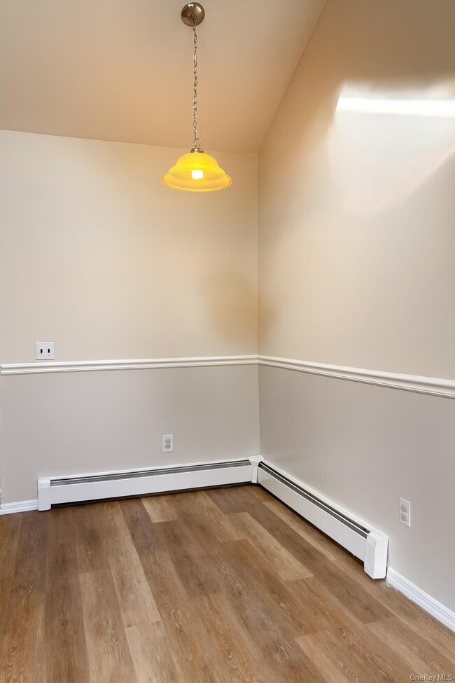 Building Photo - 17 Alex Ln