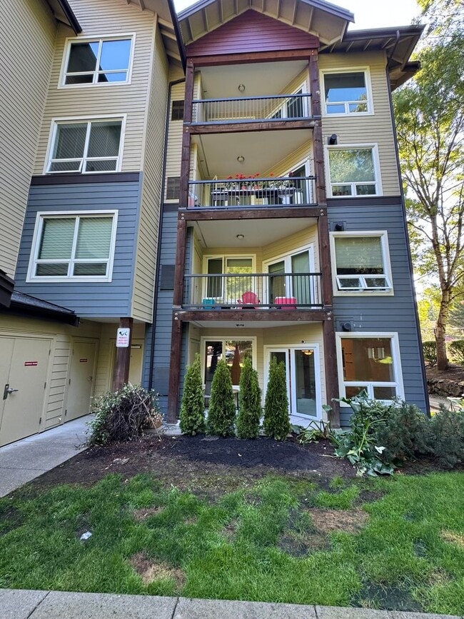 Building Photo - 2bd/1.75ba Issaquah Condo