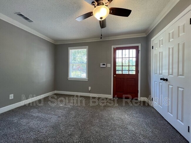 Foto del edificio - 2261 Alameda Cove