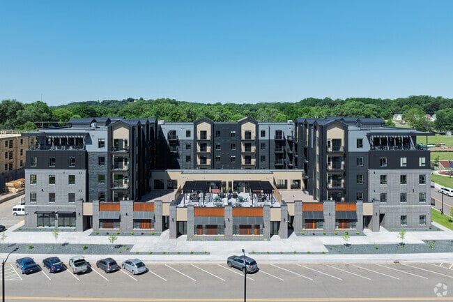 Building Photo - Cannery Square North