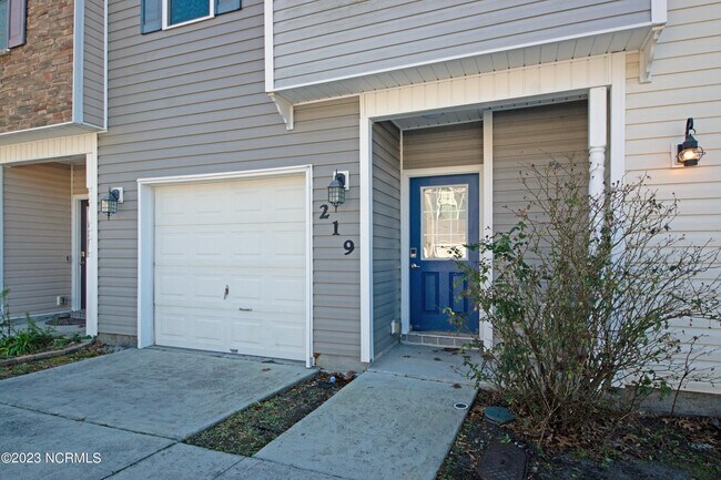 Foto del edificio - 219 Caldwell Loop